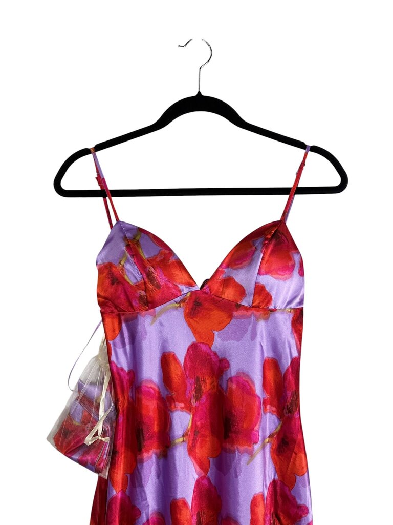 SINCERELY JULES FLORAL GOWN