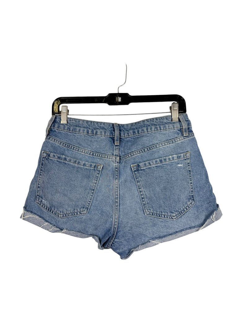 FOREVER 21 DISTRESSED DENIM SHORTS