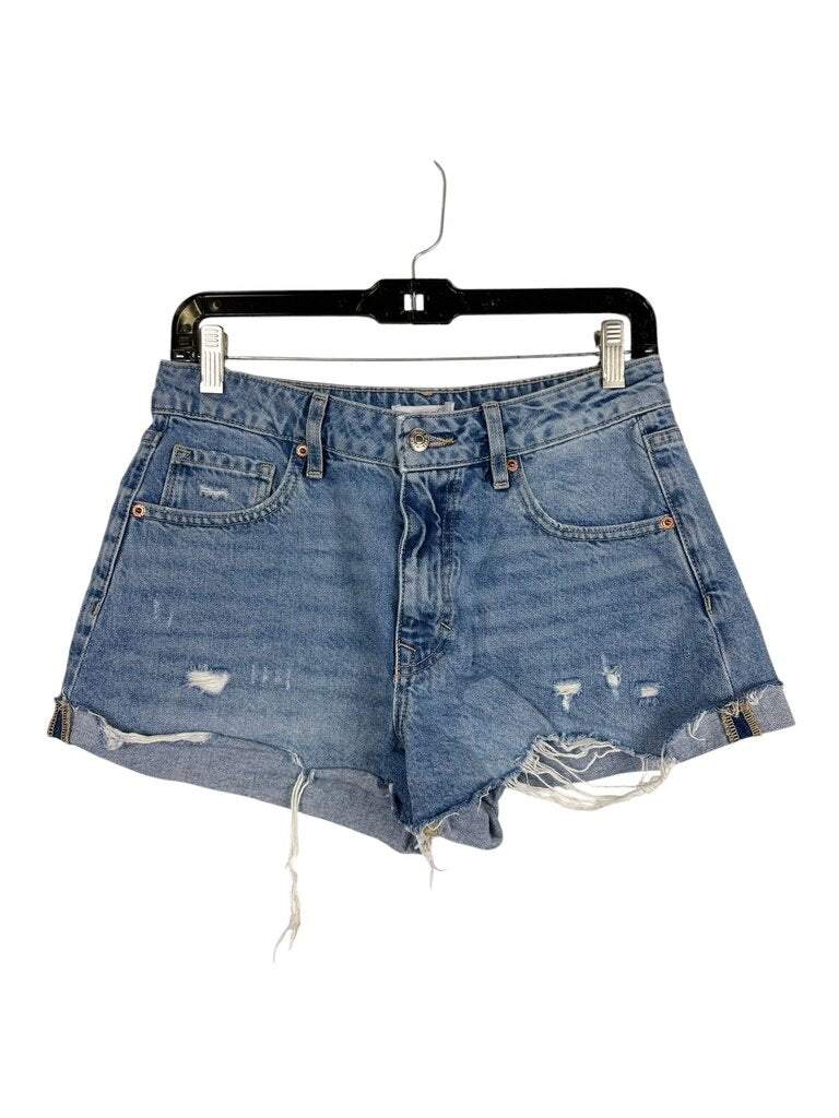 FOREVER 21 DISTRESSED DENIM SHORTS