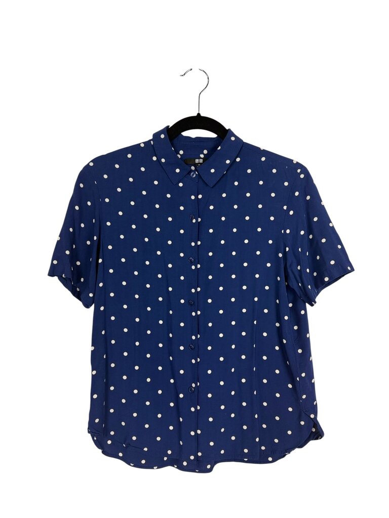 UNIQLO POLKA DOT BUTTON DOWN