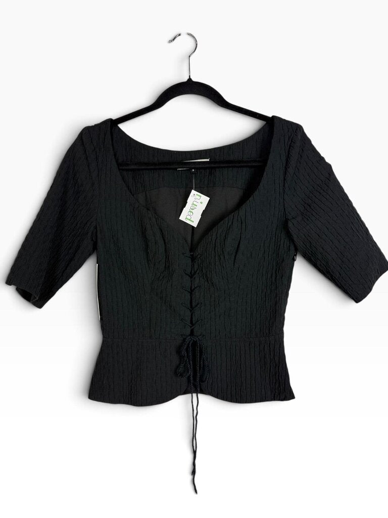 USISI SISTER LACE UP TOP