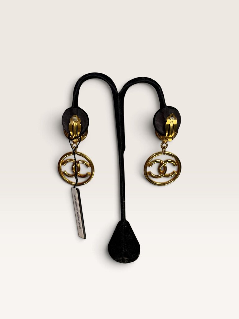 CHANEL 1994 GOLD DANGLE CLIP ON EARRINGS