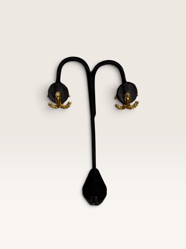 CHANEL 1993 LAVA GOLD CLIP ON EARRINGS