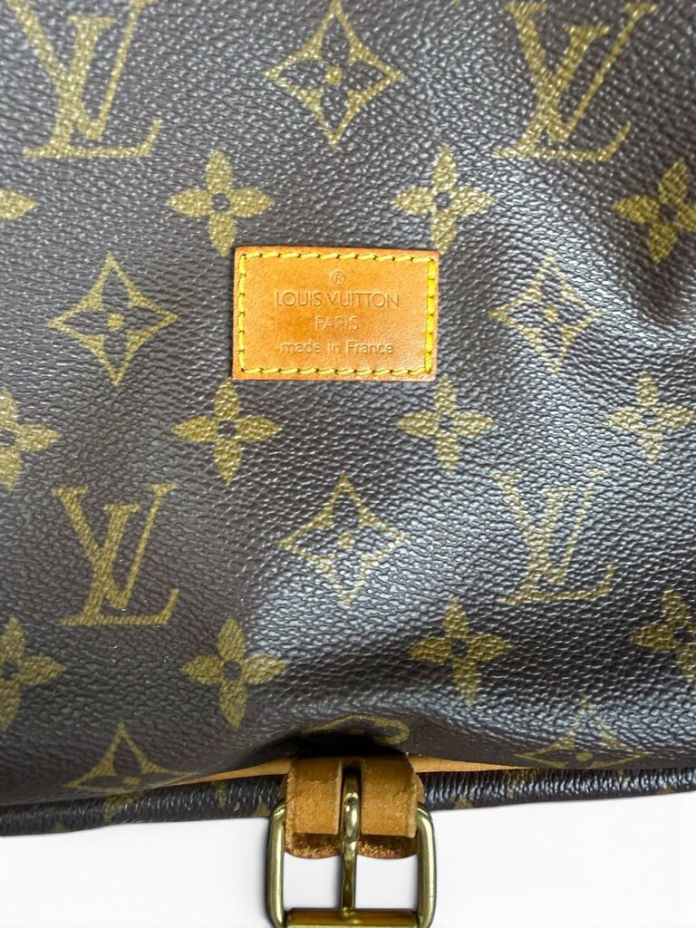 AUTHENTIC LOUIS VUITTON SAUMUR 30 MONOGRAM LEATHER BAG