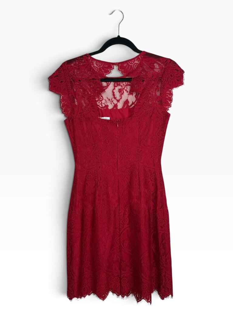 BB DAKOTA LACE SHEATH DRESS