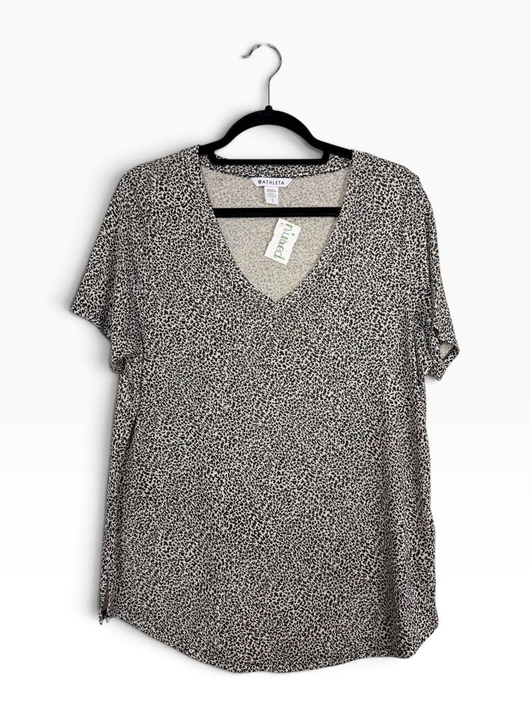 ATHLETA LEOPARD PRINT TOP