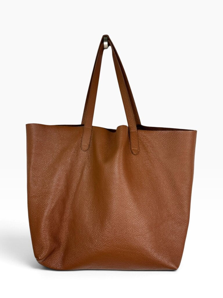 CUYANA PEBBLE LEATHERTOTE BAG