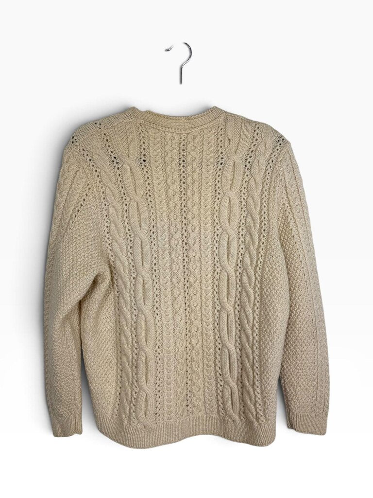 BUTTON CABLE KNIT CARDIGAN