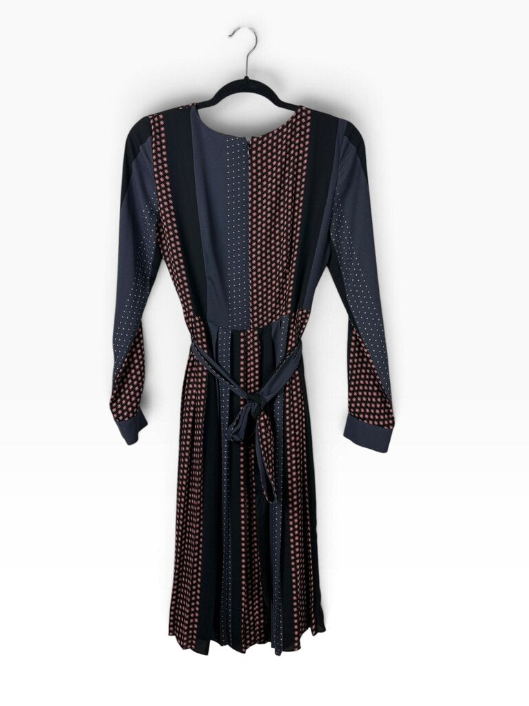 ANN TAYLOR PLEATED FLORAL DRESS