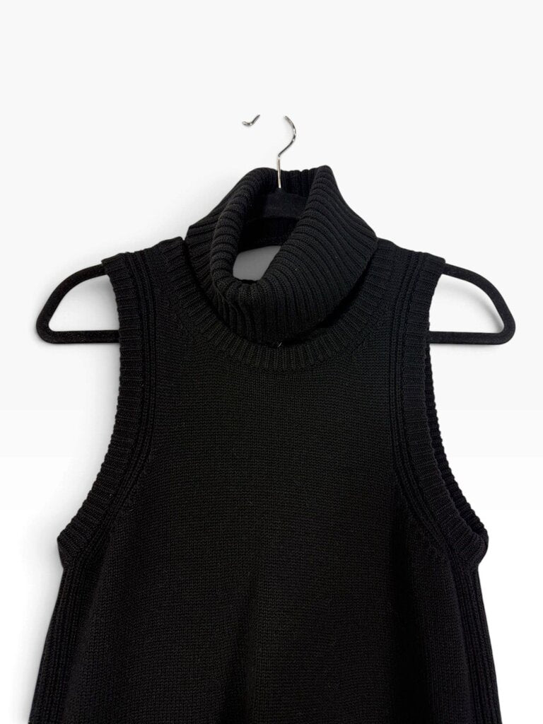 ME + EM SHIFT WITH REMOVABLE TURTLENECK