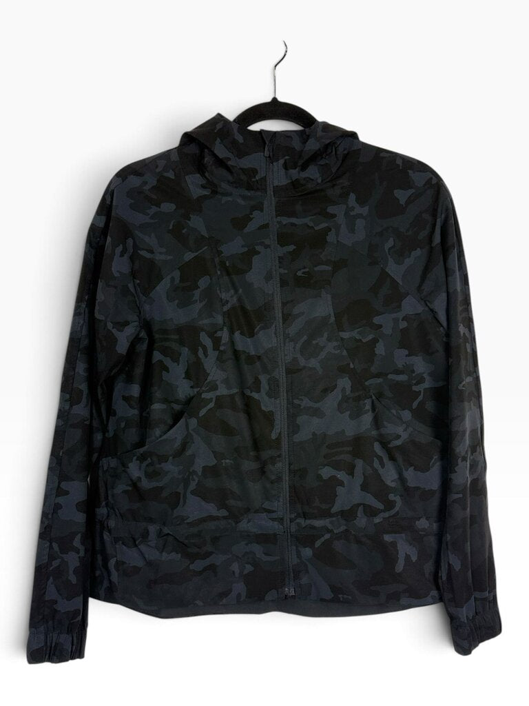 LULULEMON CAMOFLAUGE PRINT WINDBREAKER