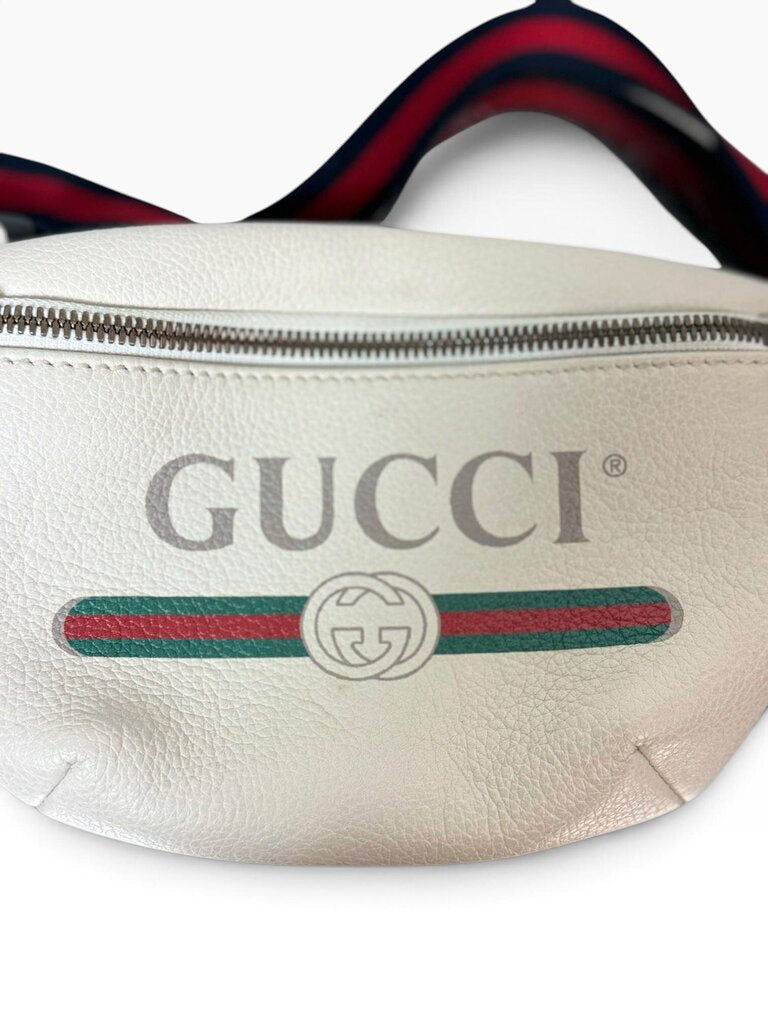 AUTHENTIC GUCCI LEATHER LOGO BELT BAG